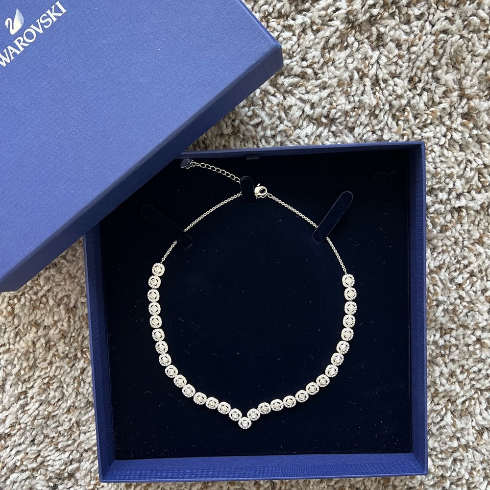 Swarovski necklace rhodium plated, white